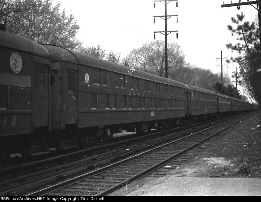 Long line of stored MP70 doubledecker MUs